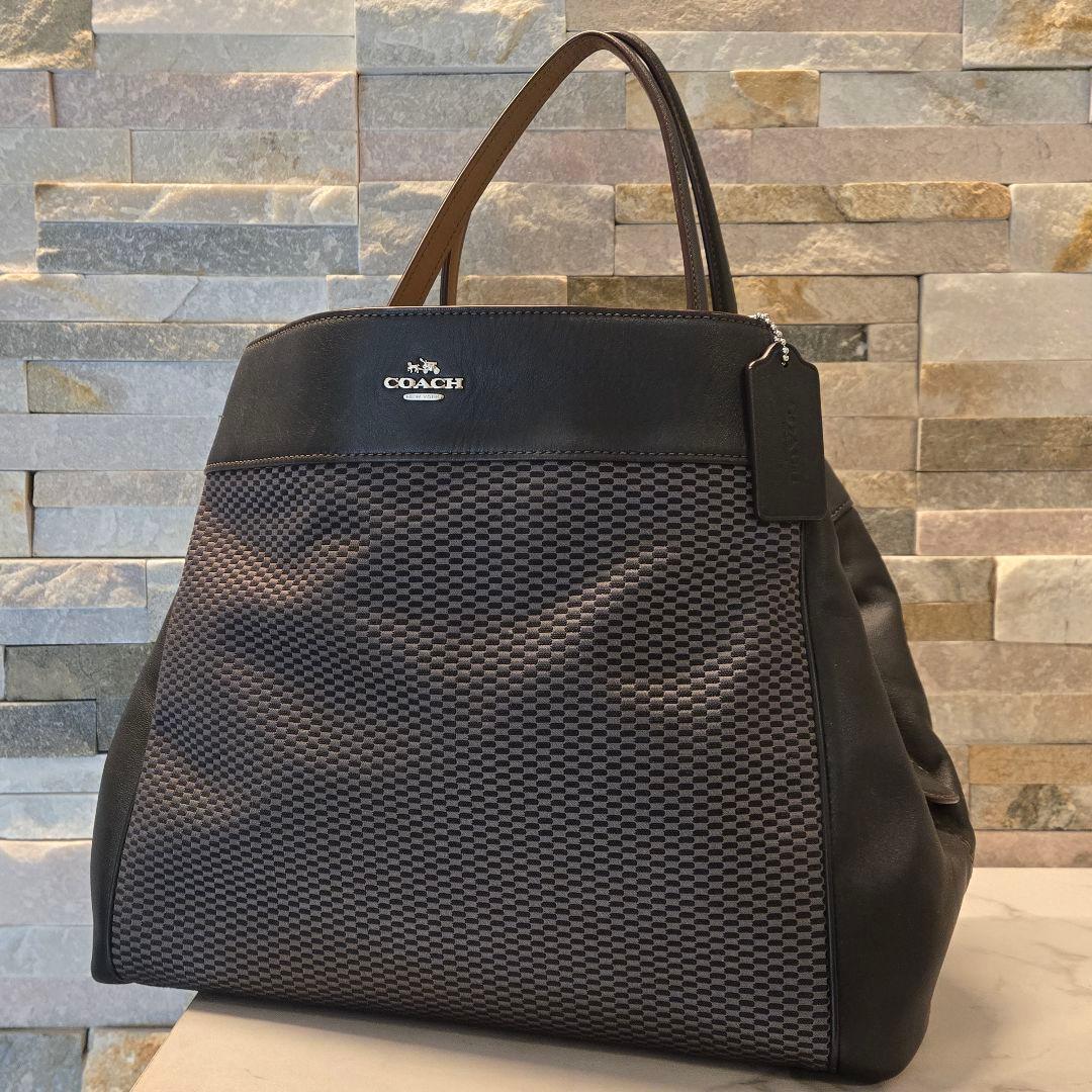 美品　COACH　コーチ　エクスプローテッド　トートバッグ　ハンドバッグ　レザー