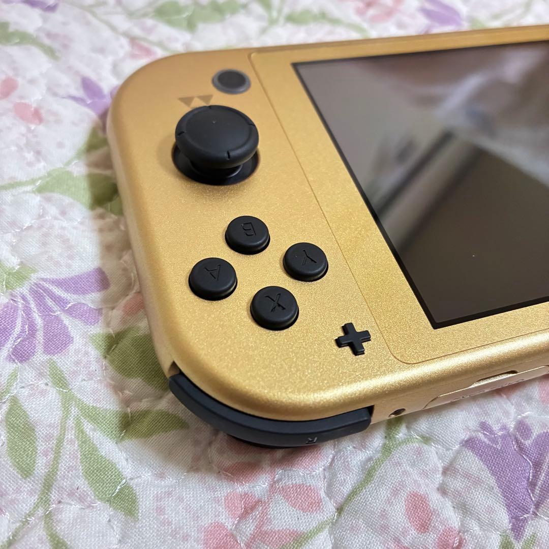 【完品・美品】Nintendo Switch Lite ハイラルエディション