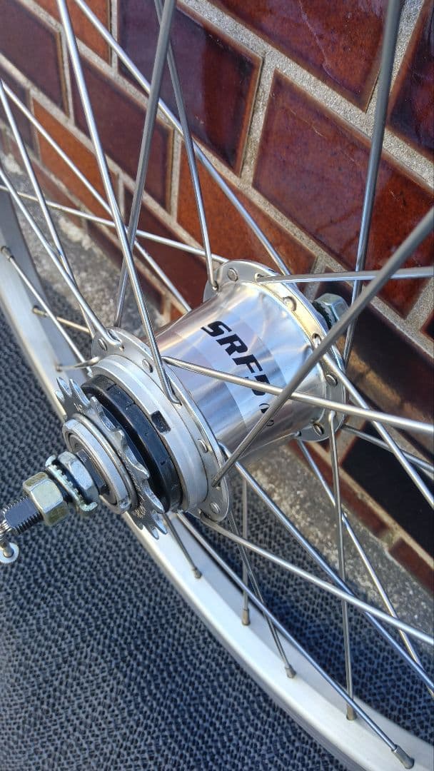 22日迄期間限定価格 整備済　ブロンプトン　BROMPTON 純正後輪ホイール