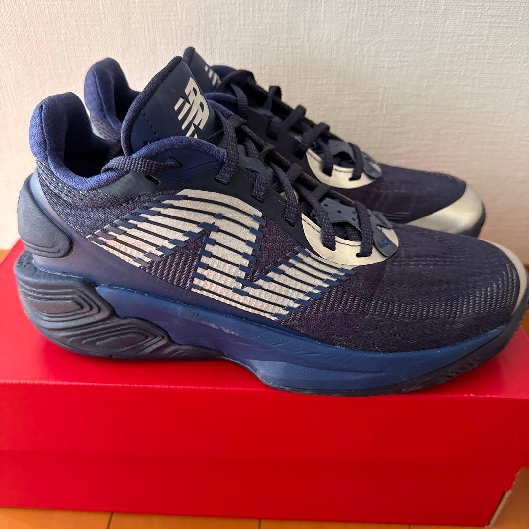 バッシュ Newbalance TWO WXY V5