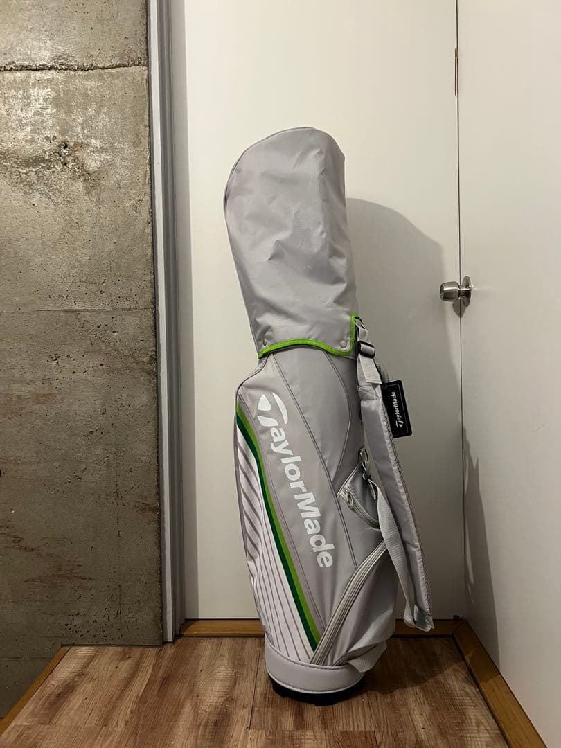 【ほぼ新品！】レディースTaylorMade ゴルフセット　　キャディバッグ