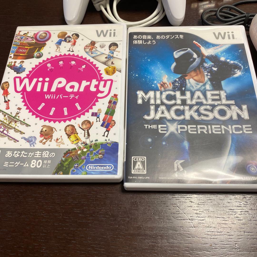 Wii本体とソフト2本、クラシックコントローラープロ付