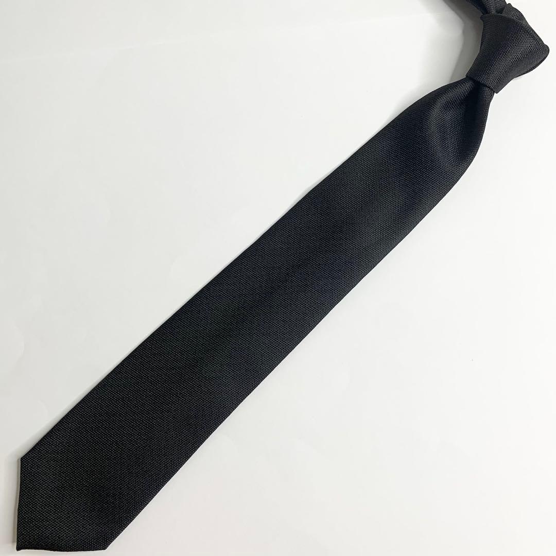 HUGO BOSS 無地系 ソリッド ジャカード シルク100黒 ネクタイ