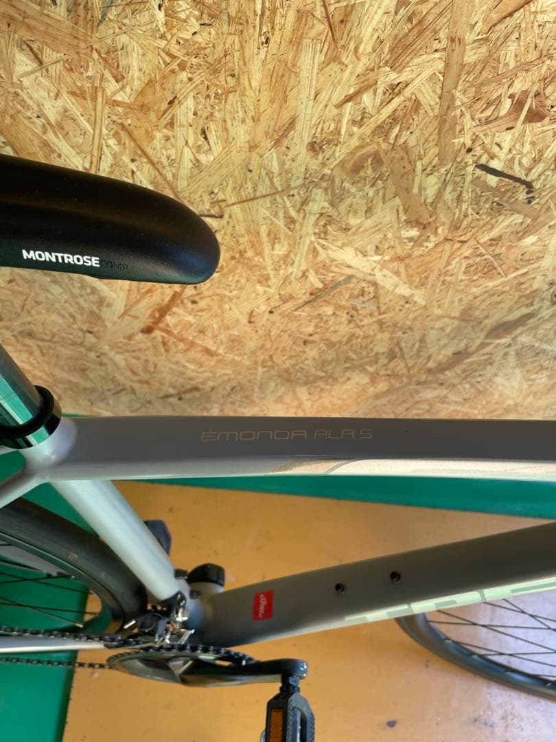 TREK EMONDA ALR5 105仕様 トレック　引き取り限定