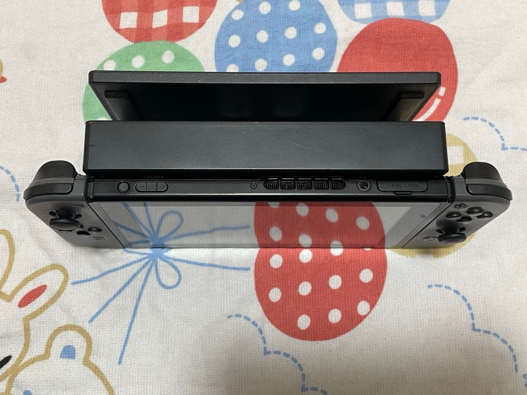 中古 Nintendo Switch 本体 箱付き