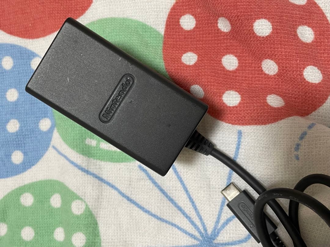 中古 Nintendo Switch 本体 箱付き