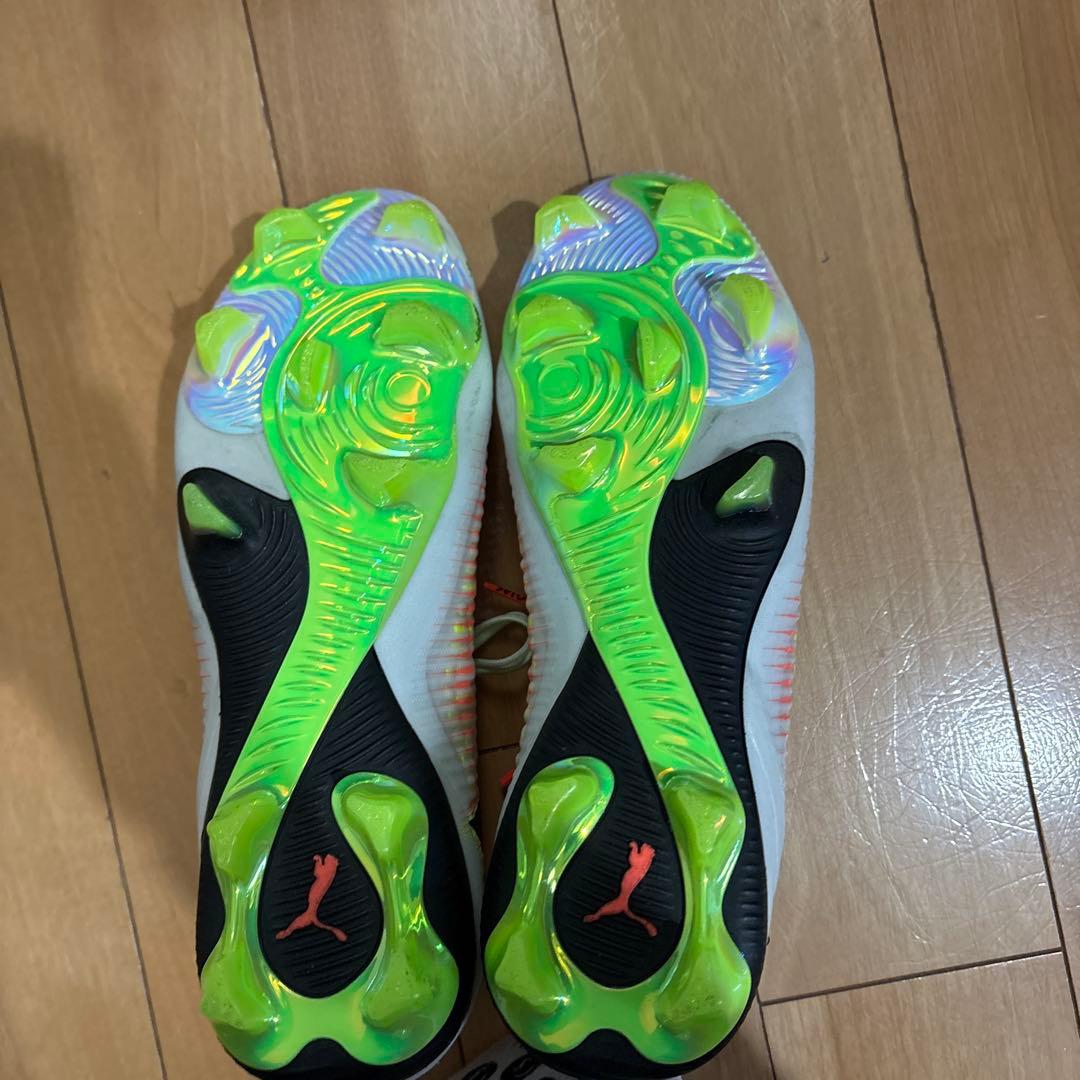 PUMAメンズフューチャー8アルティメットローンチFGサッカースパイク