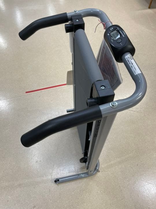 トレーニングマシン