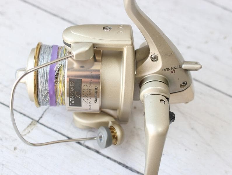 美品 シマノ ツインパワー XT 2000 スピニングリール
