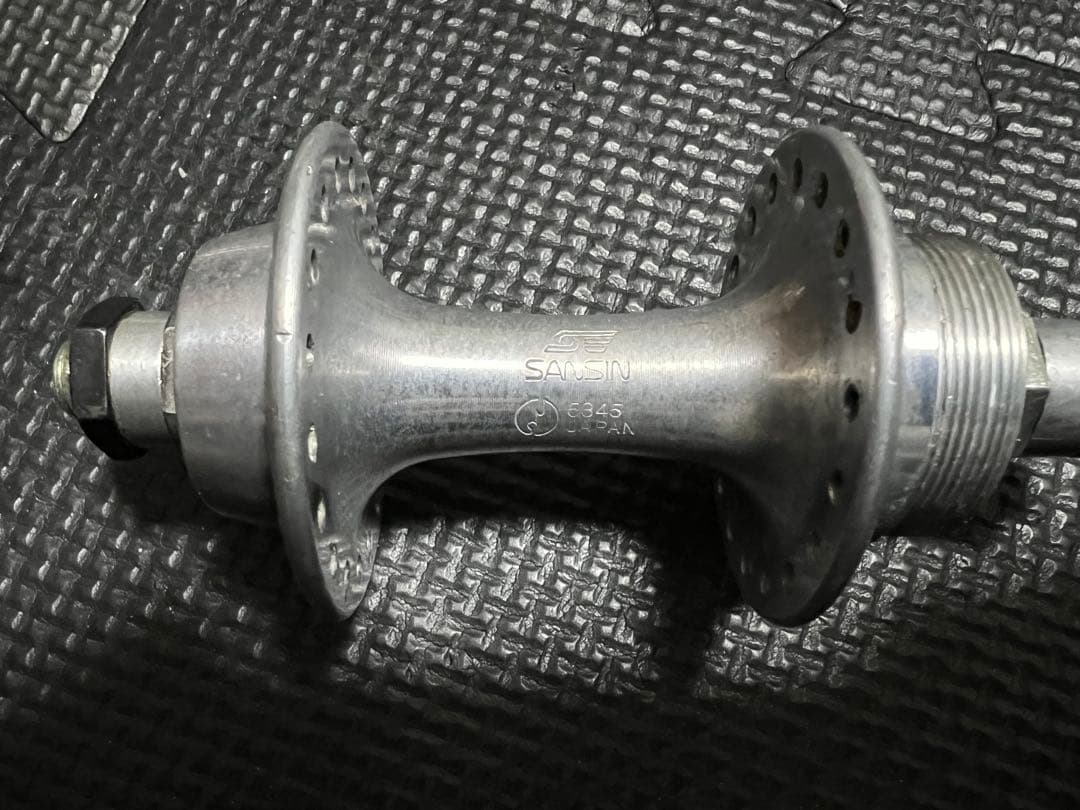 Shimano600 ボスフリー リアハブ2個＋おまけ