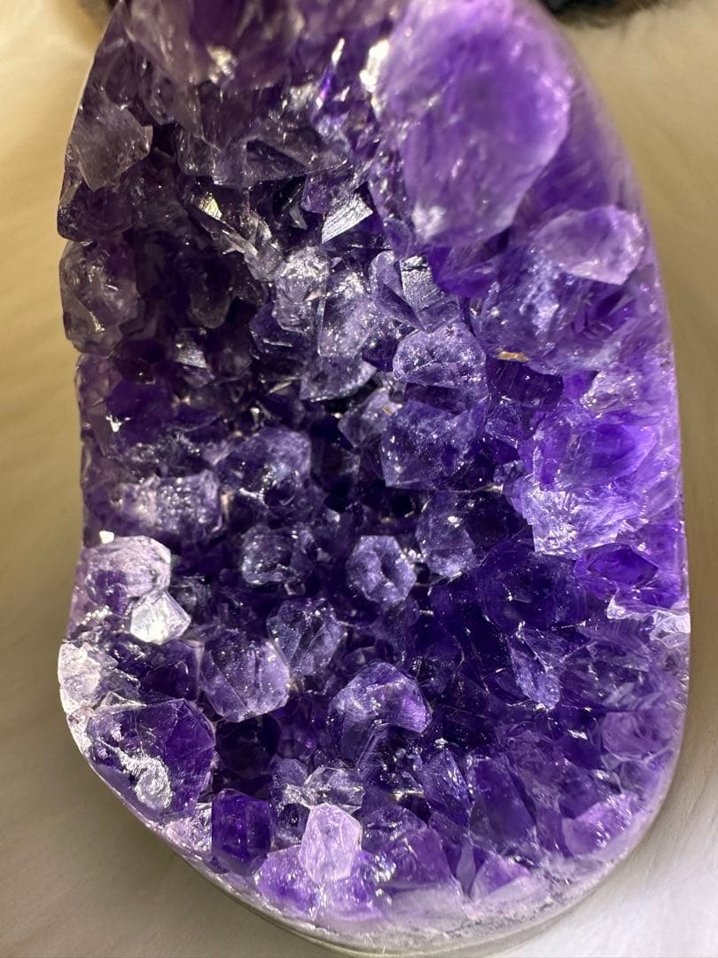 ウルグアイ産 高発色 アメジスト ドーム 濃紫 美結晶 約252g 1122