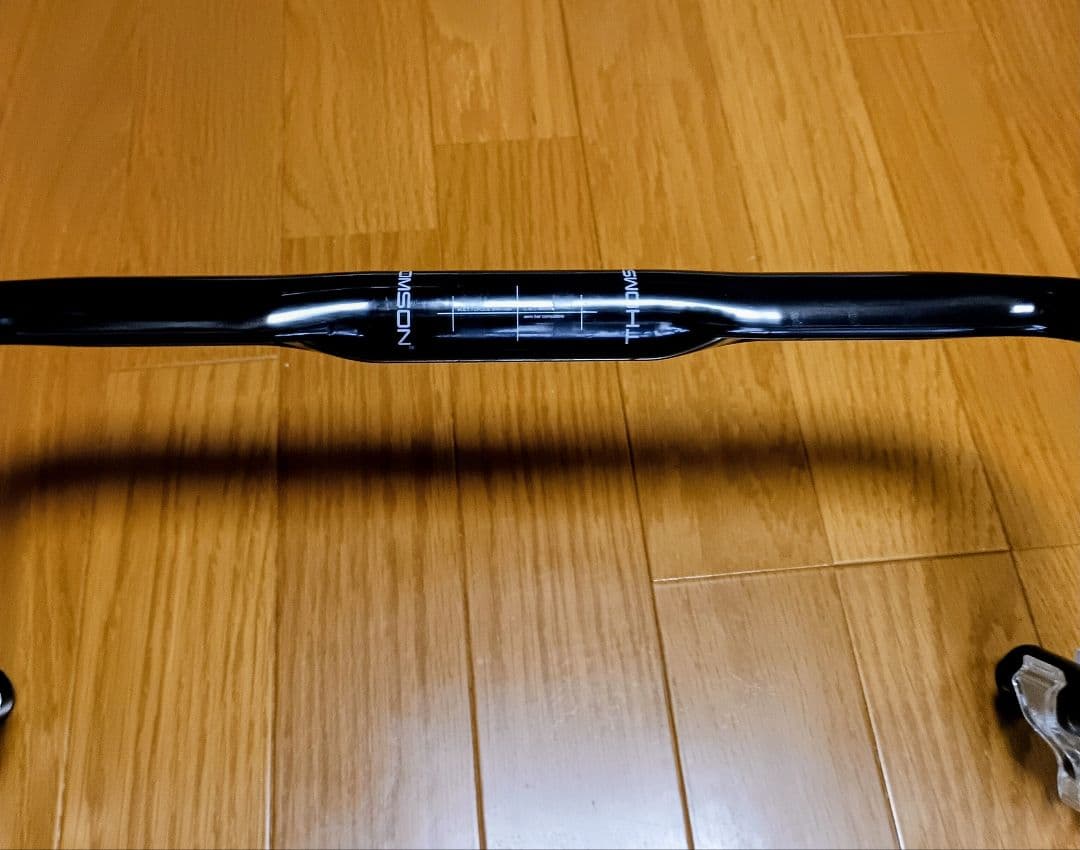 THOMSON カーボン ドロップ ハンドル（エアロ）400㎜　※匿名配送
