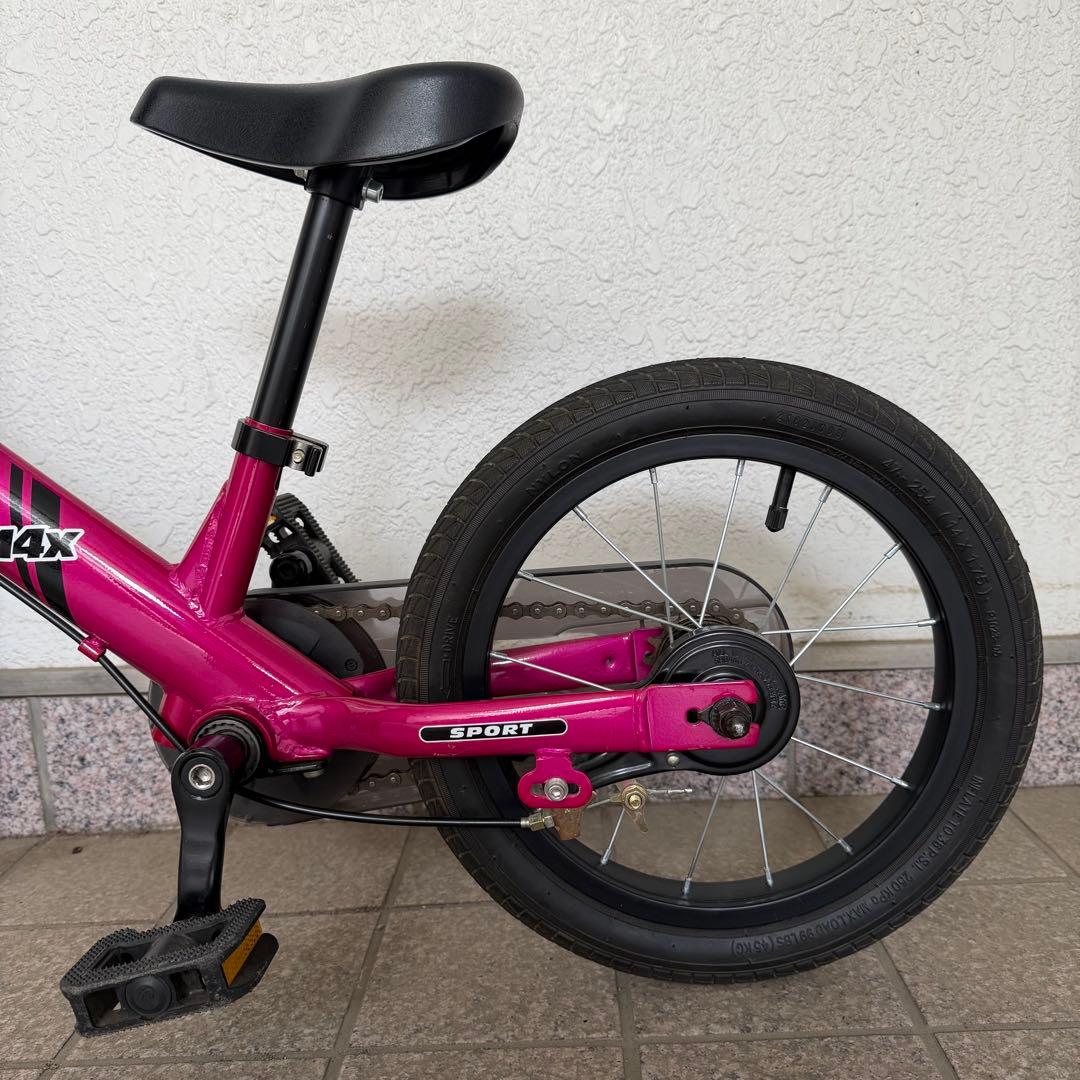 使用頻度低　室内保管　STRIDER 14x ピンク ストライダー　ペダル