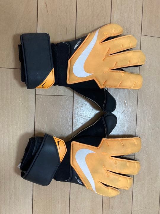 NIKE キーパーグローブ　vaper grip3 8号