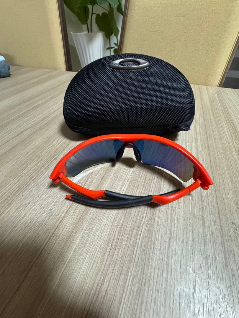 Oakley スポーツサングラス