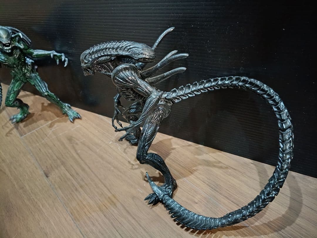 m*6様 AVP フィギュア 3体セット（エイリアン・プレデター・プレデリアン）