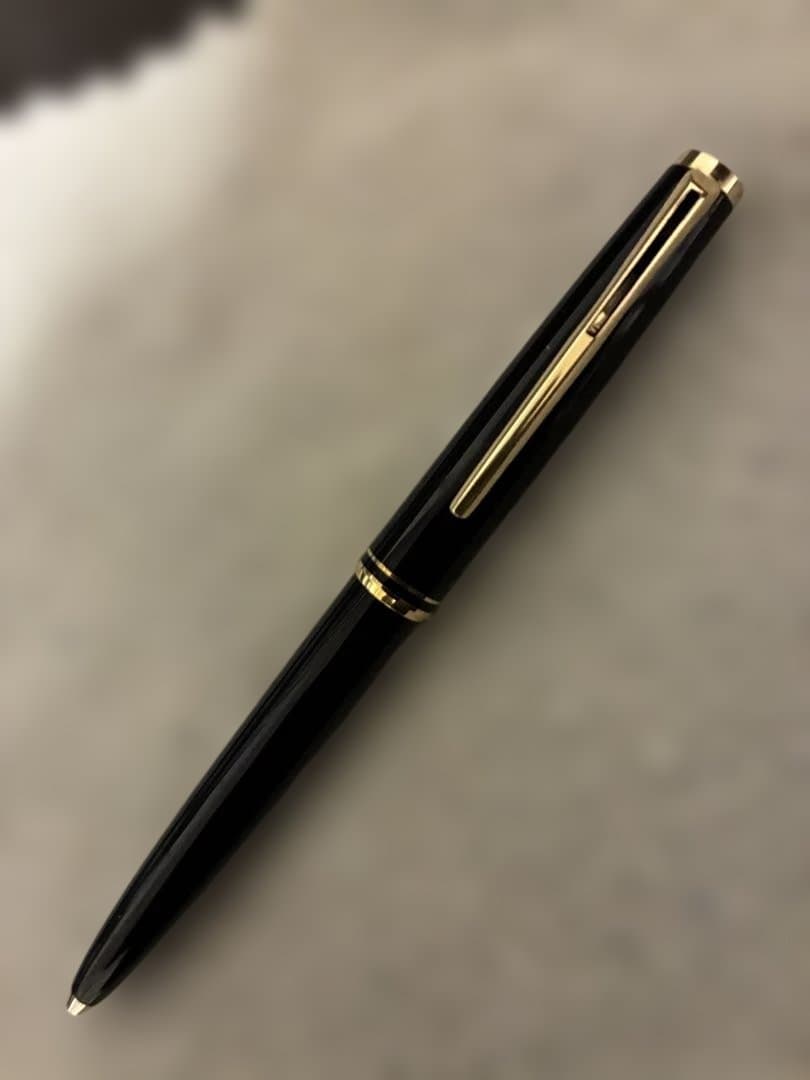 ◾️MONT BLANC モンブラン◾️ハンマートリガー式ボールペン◾️黒／金◾️