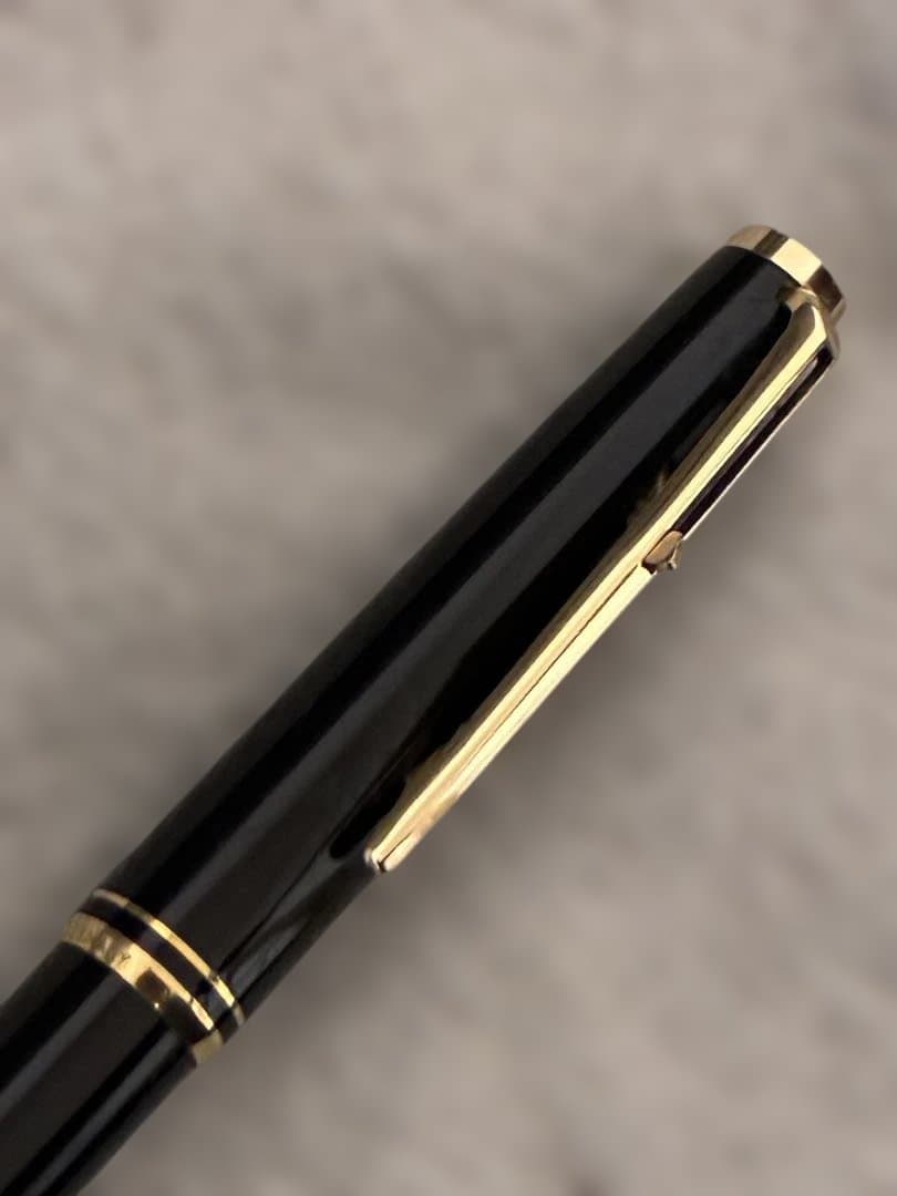 ◾️MONT BLANC モンブラン◾️ハンマートリガー式ボールペン◾️黒／金◾️