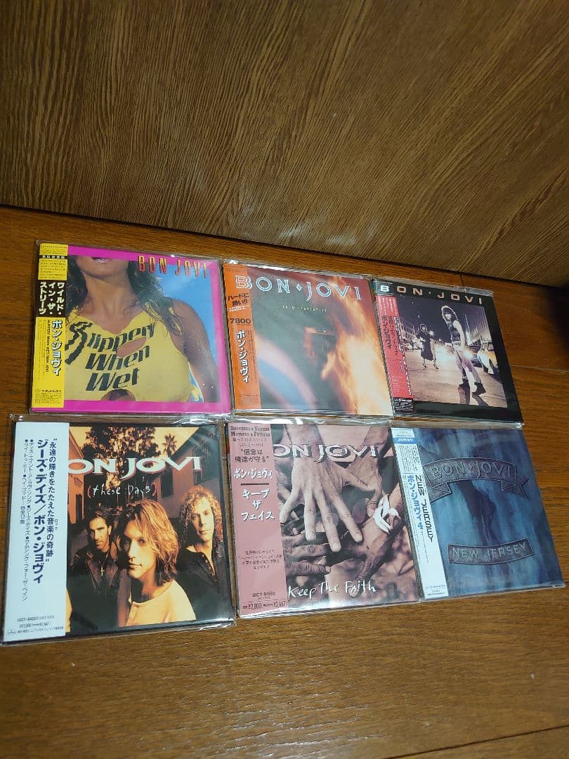 ボンジョビ紙ジャケットCD11枚＋ドキュメンタリーDVDBOX