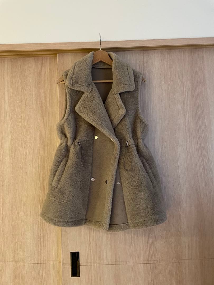 【2026.2月購入】美品　テディボアウエストドロストベスト　ベージュ