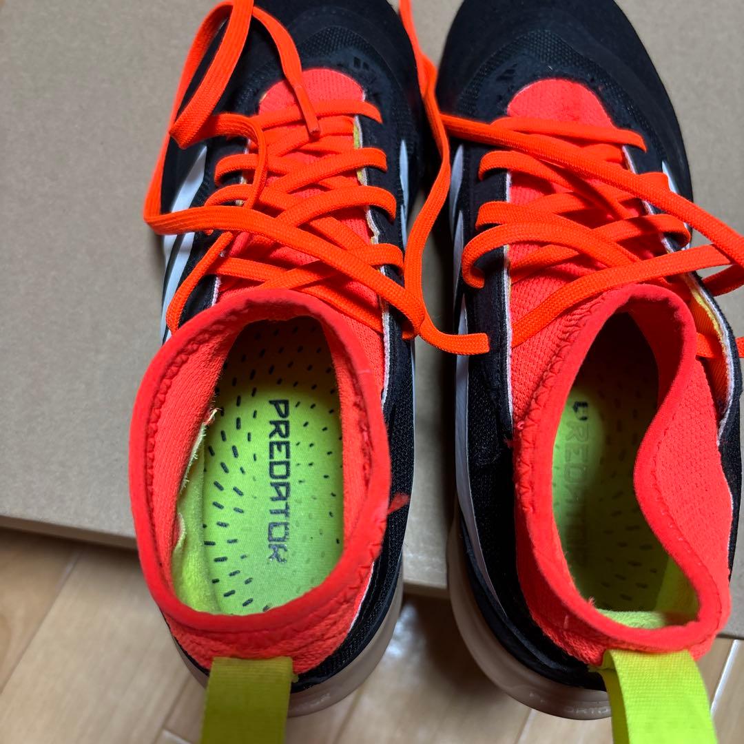 adidas Predator ハイカットシューズ ブラックオレンジ23.5