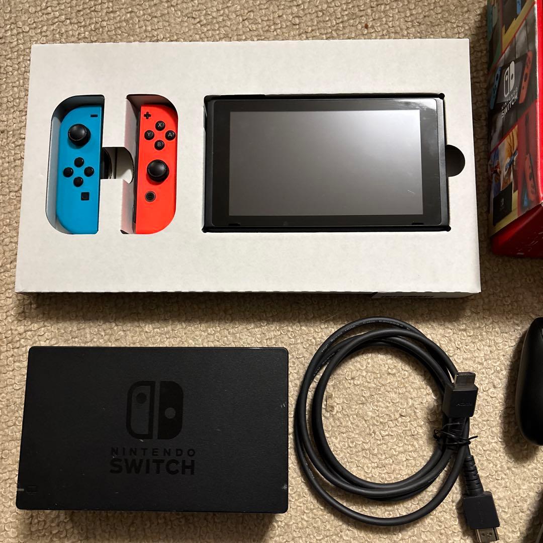 SWITCH本体　付属品有り 強化ガラスフィルムとケース　おまけ