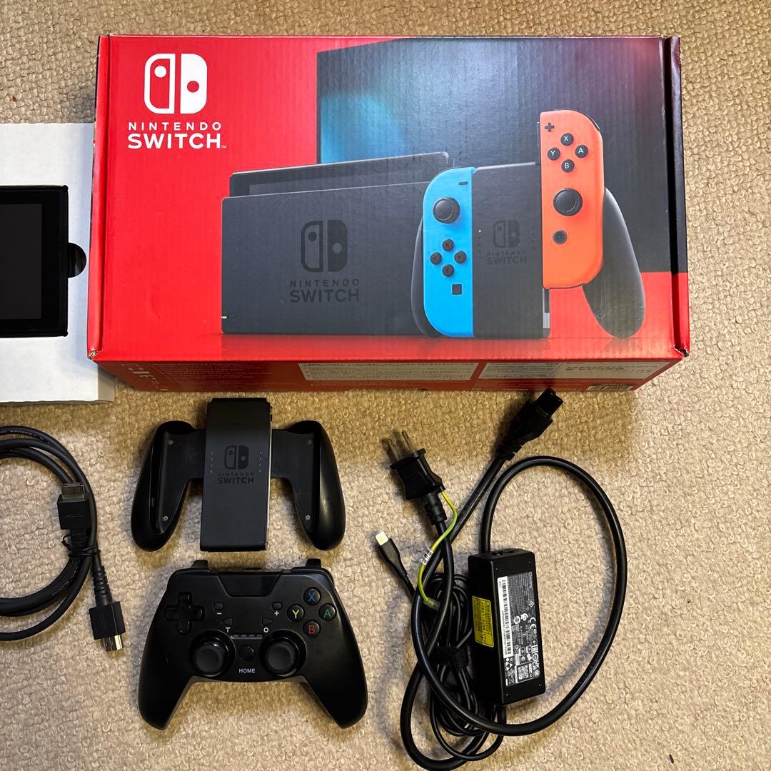 SWITCH本体　付属品有り 強化ガラスフィルムとケース　おまけ
