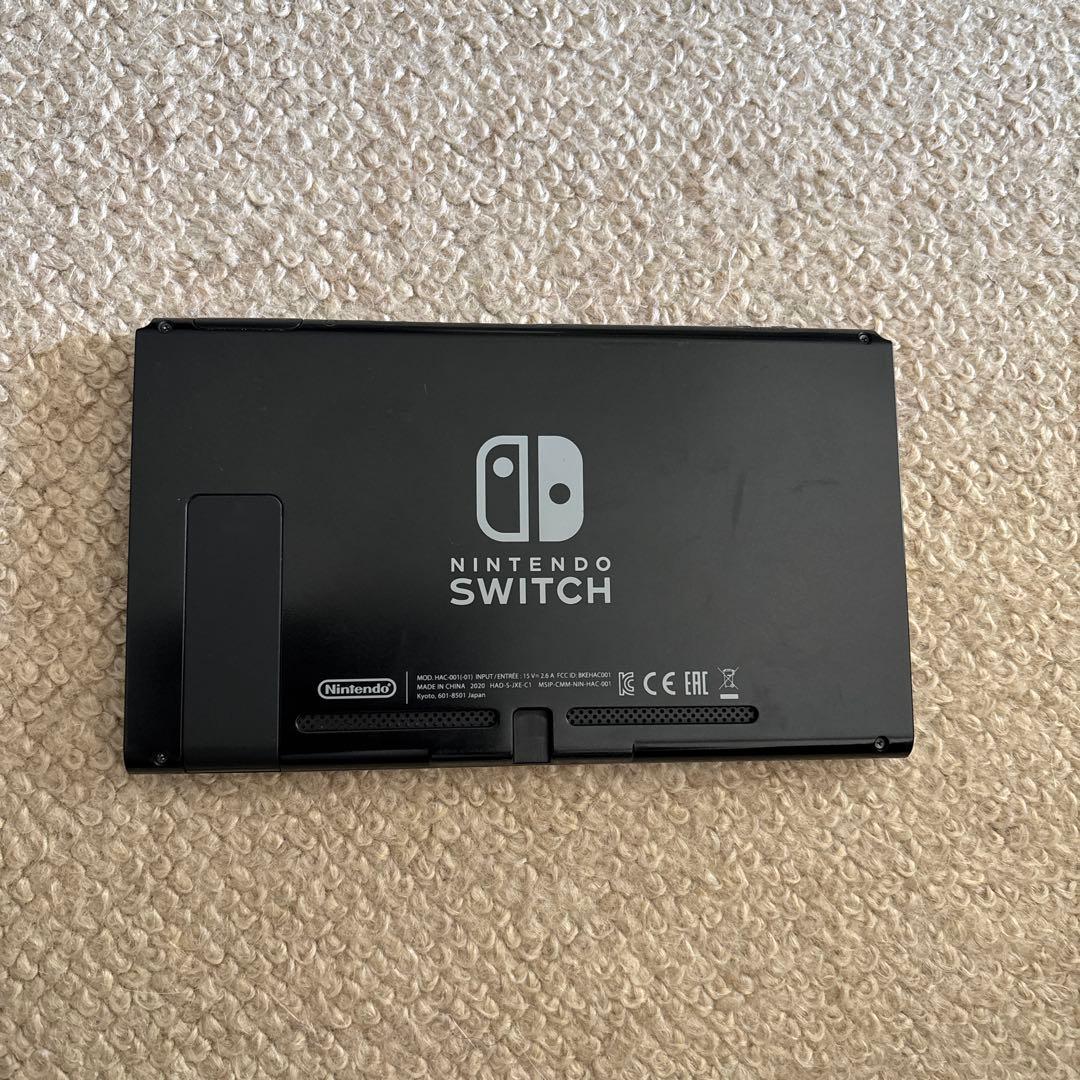 SWITCH本体　付属品有り 強化ガラスフィルムとケース　おまけ