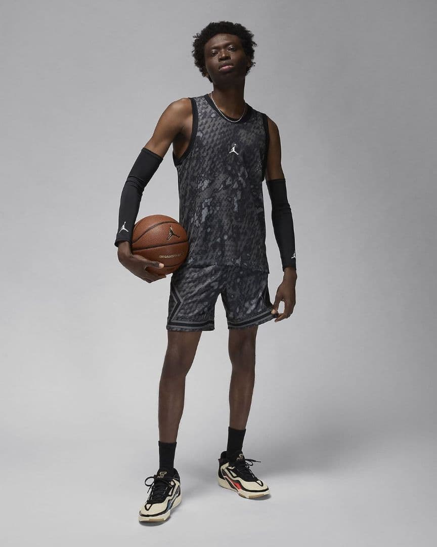 ジョーダン ナイキ バスケ 上下 ノースリーブシャツ ショートパンツ 新品 XL