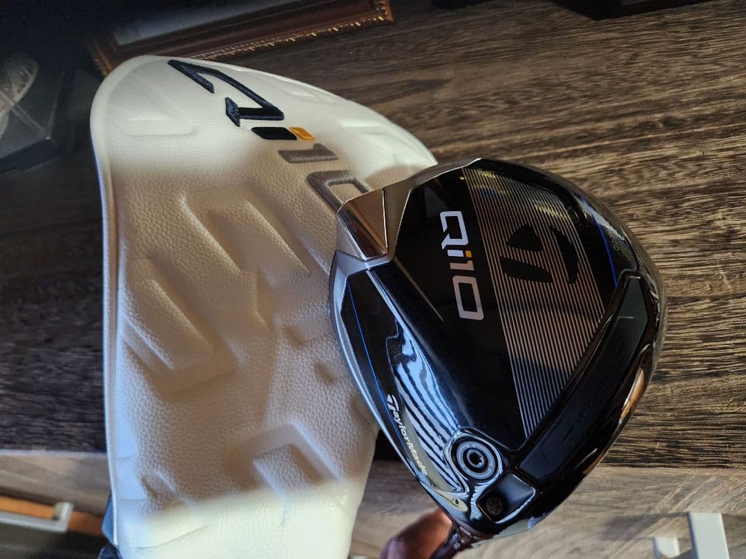 美品TaylorMade Qi10 ドライバー 9°コアモデル ヘッドのみHC有