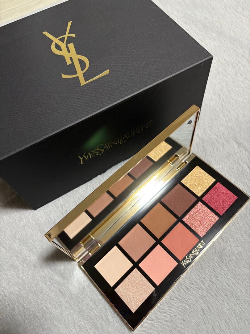 Yves Saint Laurent アイシャドウパレット 10色入り