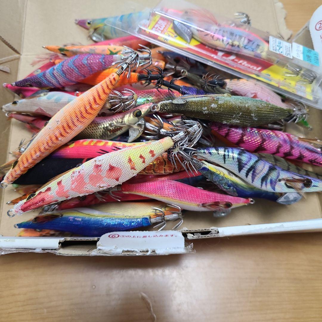 秋イカ釣りに　有名メーカー3号と2.5号エギ 28個セット