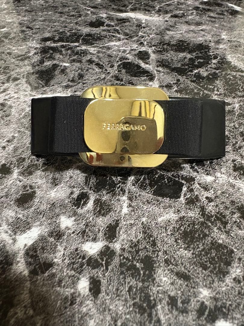 FERRAGAMO ブラックリボンバレッタ