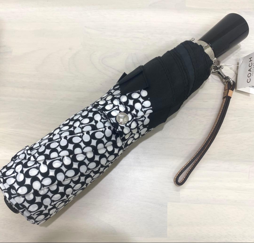 新品✨COACH コーチ 折り畳み傘 シグネチャー 雨傘　ブラック　上品