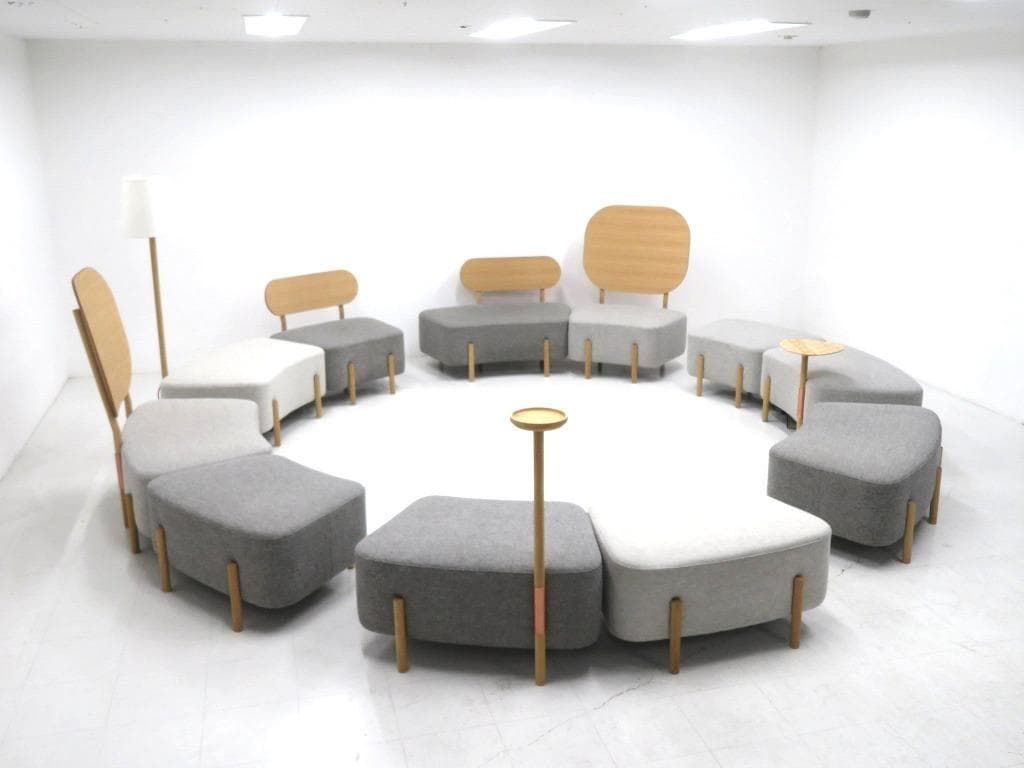 展示品　カリモク　ドラドラ　北欧　オーク材　ソファ サイドテーブル付き　店舗什器