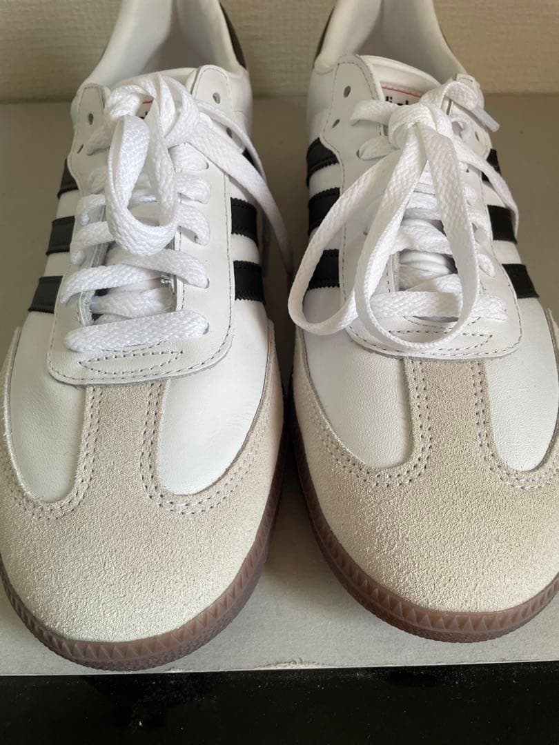 adidas SAMBA classic フットサル 屋内コート