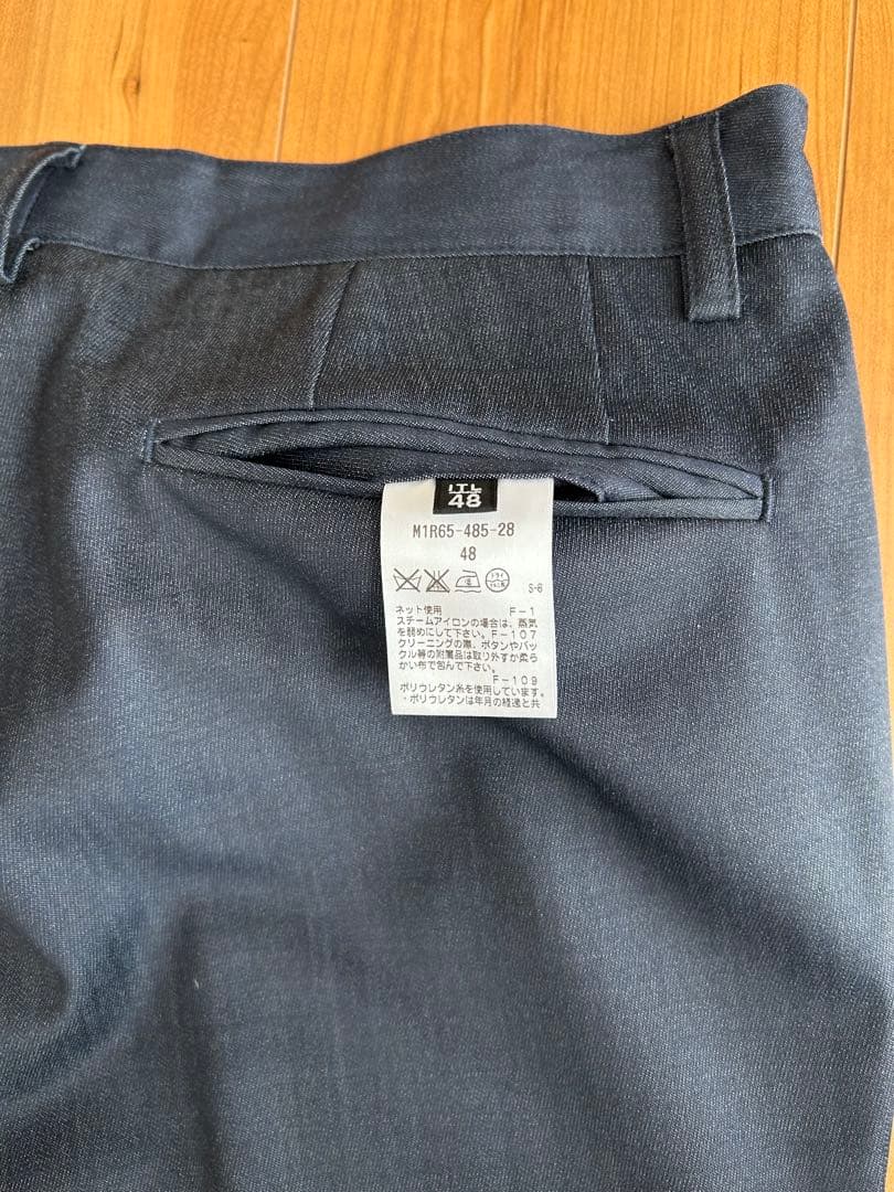 エポカウォモ新品 ダークブルー スラックス　48 L