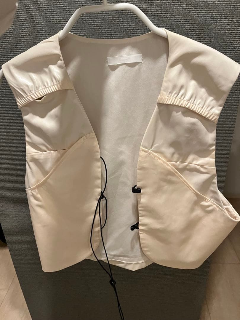 トップス enof city trail vest WHITE