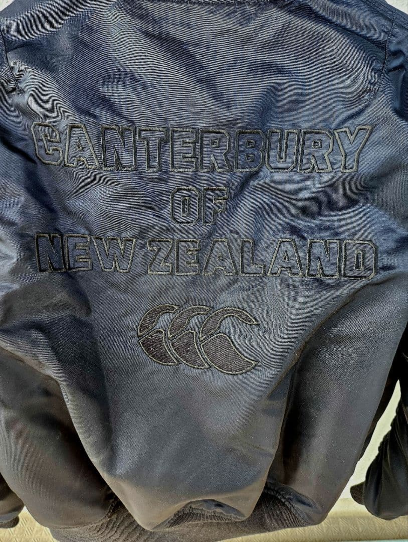 canterburyのディフェンダージャケット（ユニセックス）Sサイズ黒色