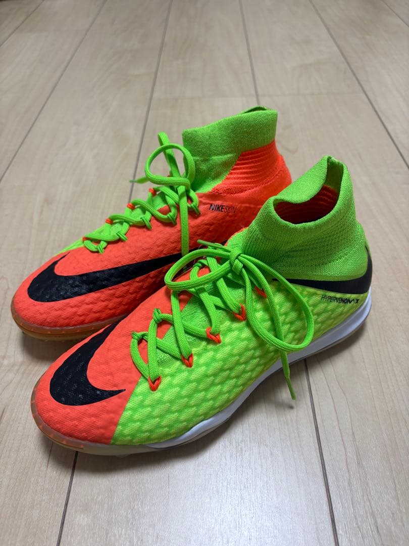 NIKE サッカートレーニングシューズ ハイパーヴェノム TF 23.5cm