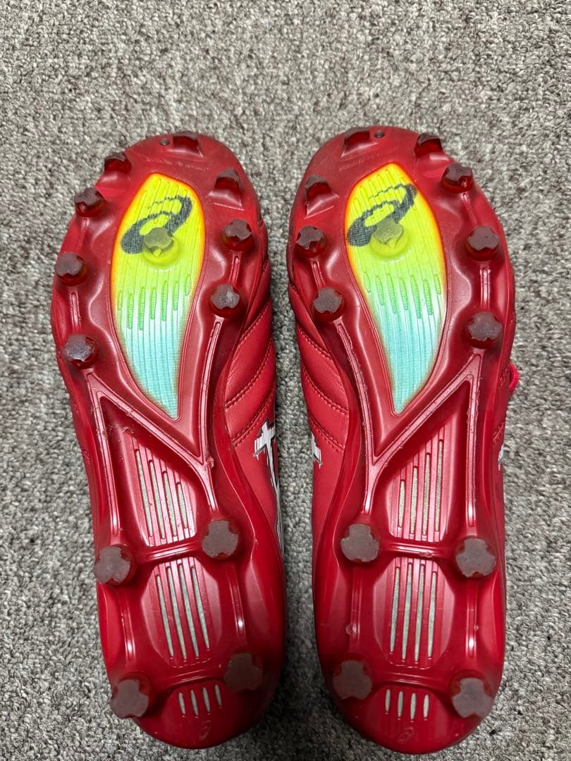 ASICS サッカーシューズ