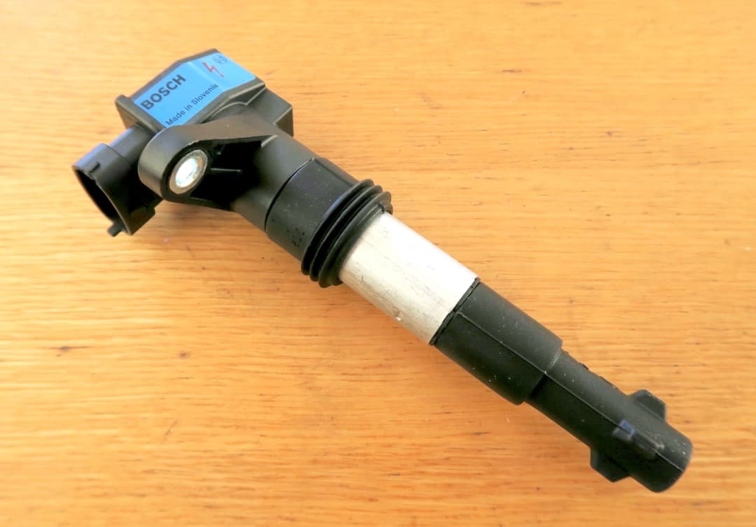 BOSCH ボッシュ アルファロメオ　JTS 2.0 L イグニッションコイル