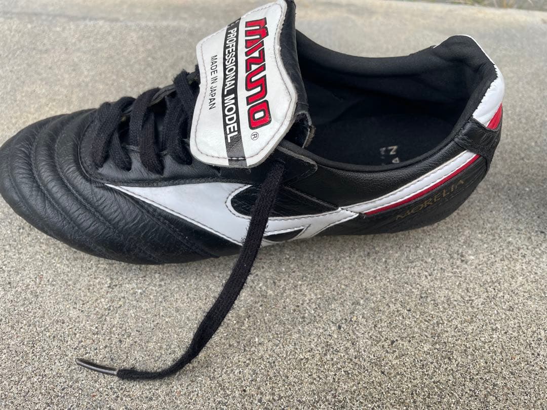 【美品】MIZUNOモレリア2 23.0cm