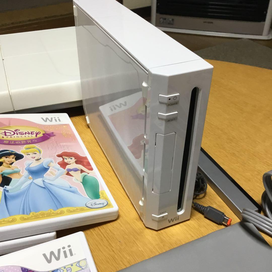 Wii本体＋ソフト【フィット、どう森、マリパ他5本】