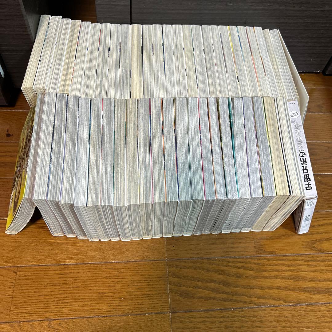 新品3冊あり　宇宙兄弟　全巻セット　1〜45巻 +2冊　名言ピンバッジ付き