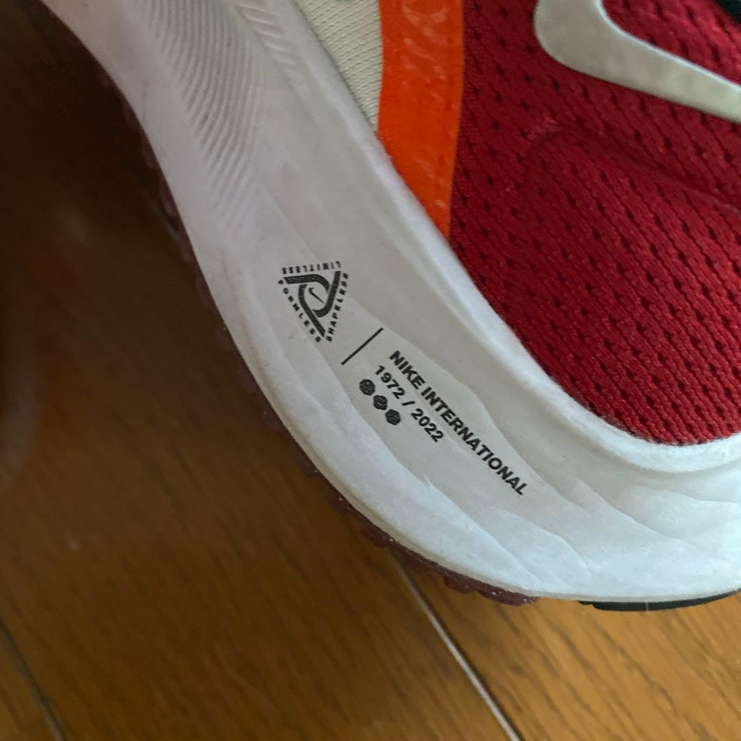 Nike インターナショナル ランニングシューズ ホワイト/レッド/グリーン