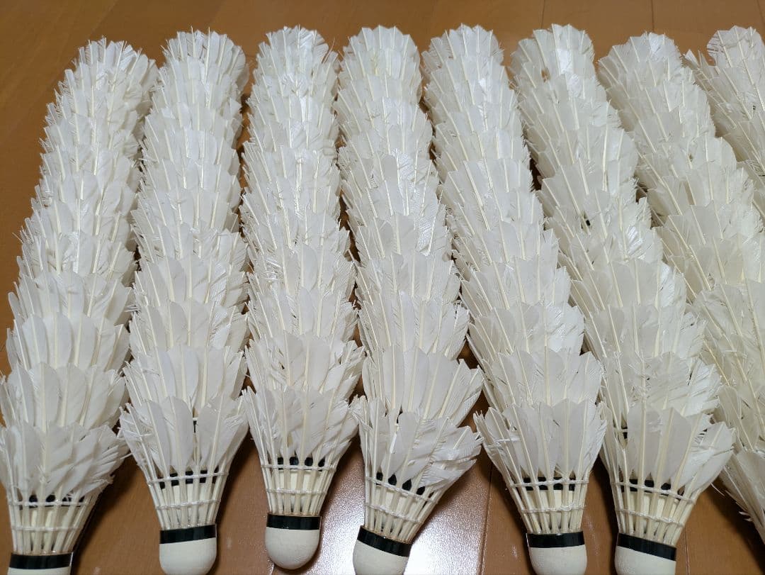 中古 バドミントンシャトル YONEX エアロセンサ500 600他 計120個
