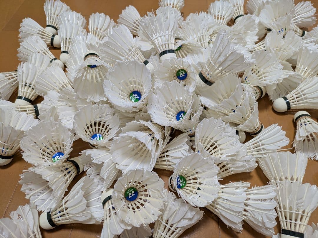 中古 バドミントンシャトル YONEX エアロセンサ500 600他 計120個