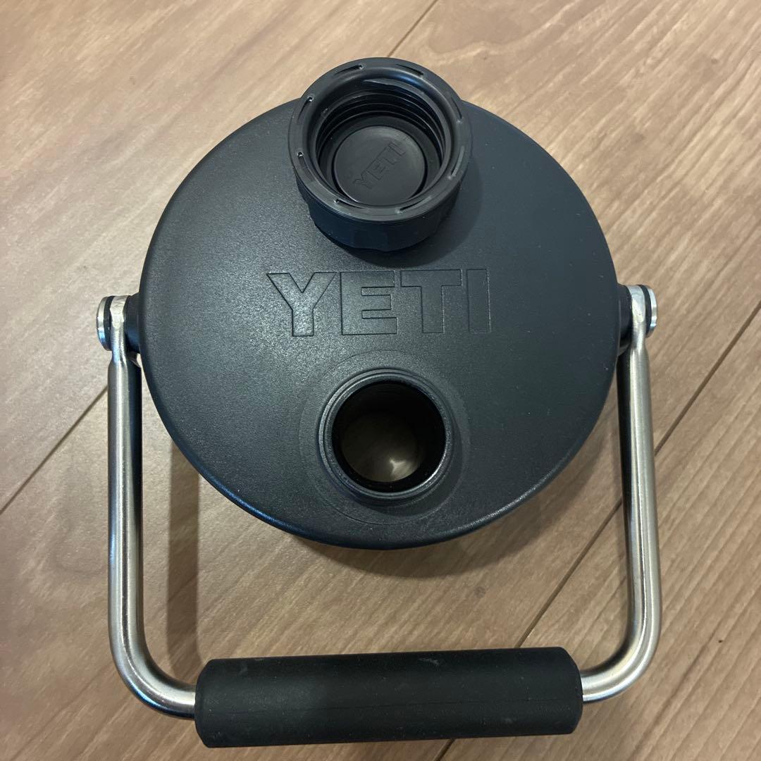 YETI ステンレス製密閉容器 ハンドル付き　ハーフジャグ