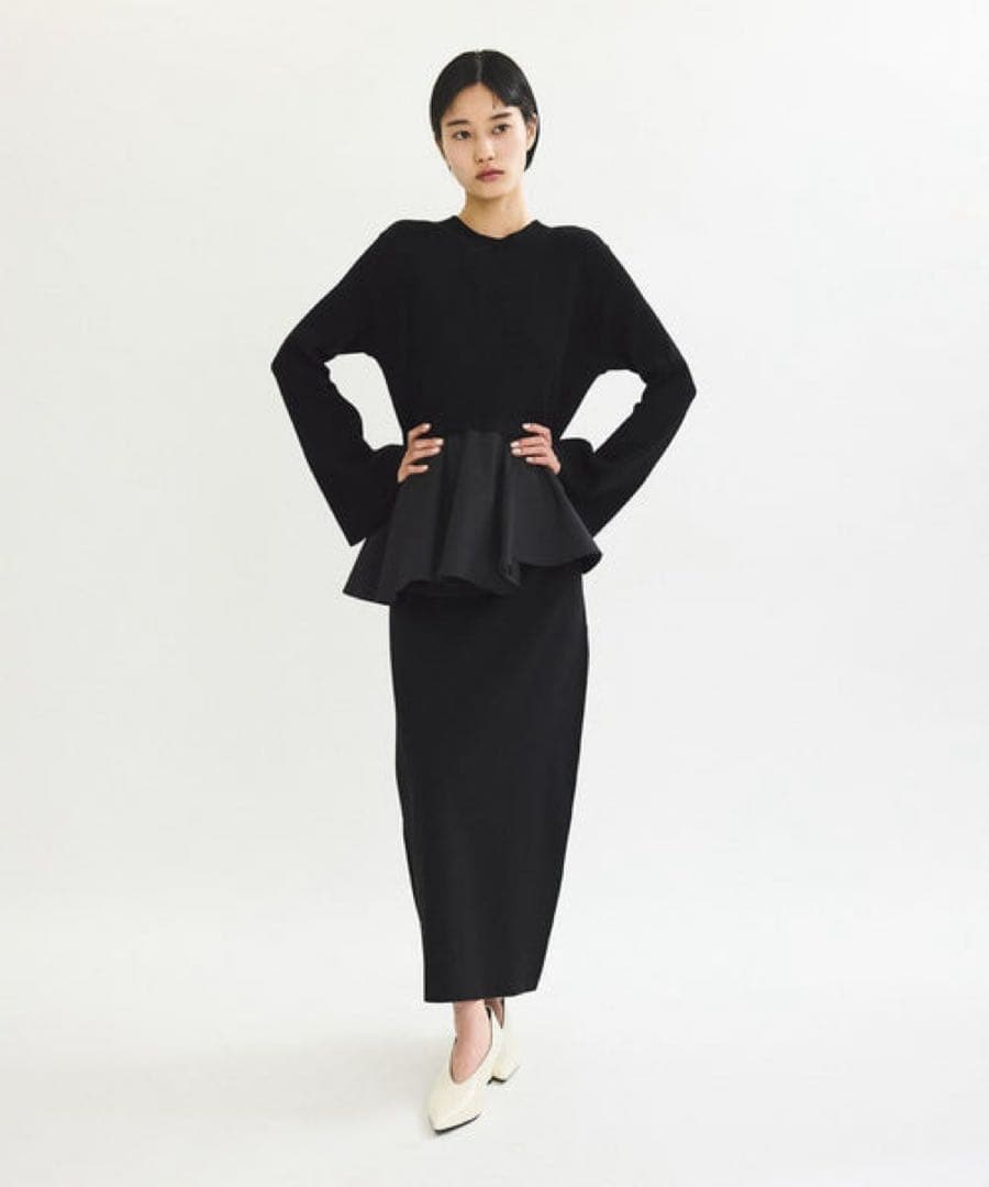 【美品】アダムエロペ ペプラムコンビニットワンピース 黒 F セレモニー